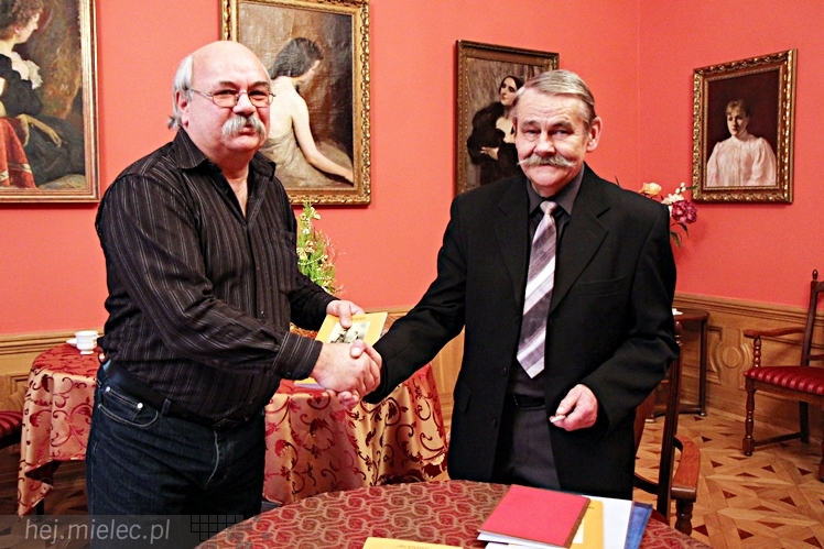 Promocja książki Jana Stępnia ?Historia teatru amatorskiego w Mielcu 1887-1939?