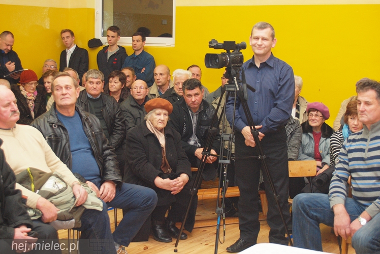 Magistrat zjechał do Rzochowa. Długa lista życzeń mieszkańców