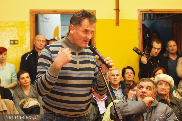 Magistrat zjechał do Rzochowa. Długa lista życzeń mieszkańców