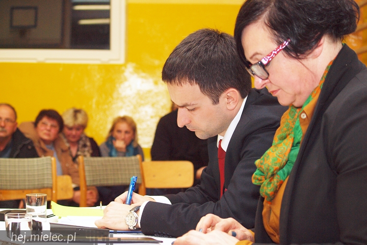 Magistrat zjechał do Rzochowa. Długa lista życzeń mieszkańców