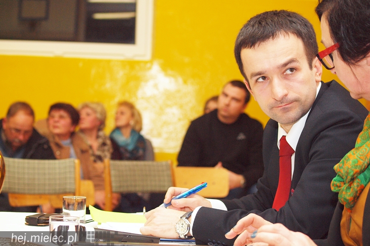 Magistrat zjechał do Rzochowa. Długa lista życzeń mieszkańców