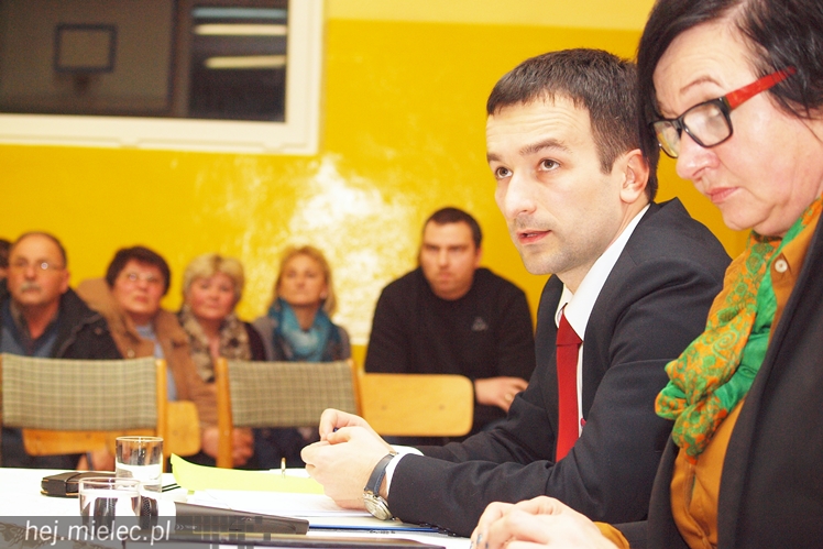 Magistrat zjechał do Rzochowa. Długa lista życzeń mieszkańców