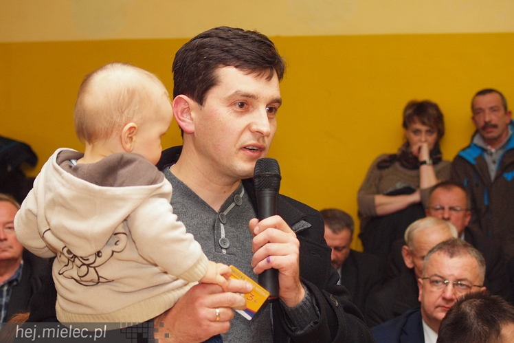 Magistrat zjechał do Rzochowa. Długa lista życzeń mieszkańców