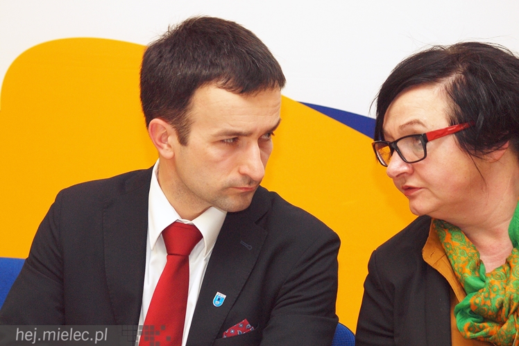 Magistrat zjechał do Rzochowa. Długa lista życzeń mieszkańców