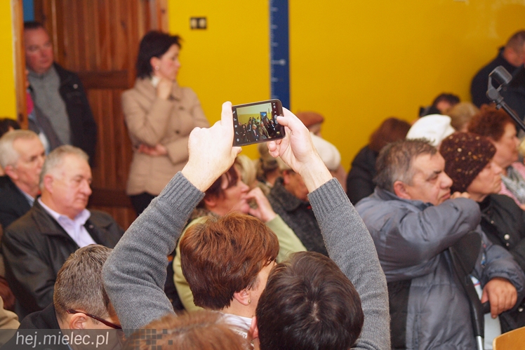 Magistrat zjechał do Rzochowa. Długa lista życzeń mieszkańców