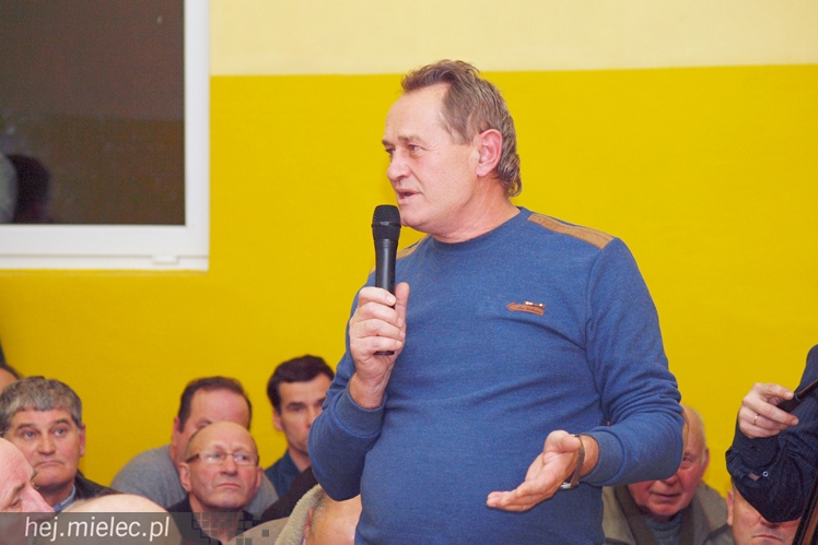 Magistrat zjechał do Rzochowa. Długa lista życzeń mieszkańców