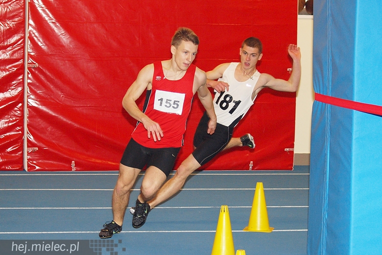 Hala lekkoatletyczna w Mielcu co sobotę przyciąga zawodników z regionu