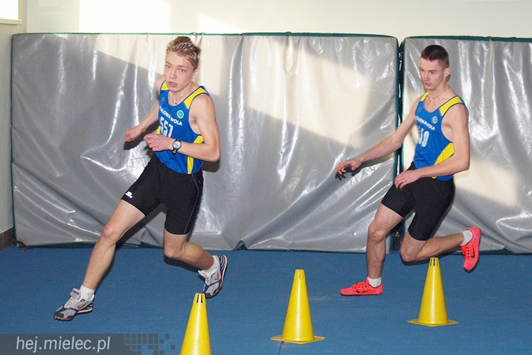Hala lekkoatletyczna w Mielcu co sobotę przyciąga zawodników z regionu