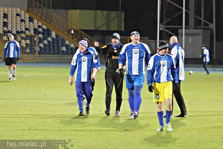 Mecz Wigilijny 2014 na Stadionie Miejskim: Piłkarze - Kibice 6:5