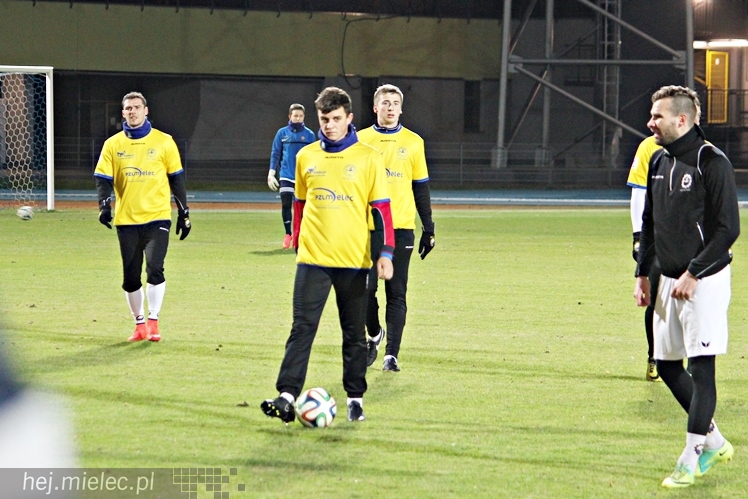 Mecz Wigilijny 2014 na Stadionie Miejskim: Piłkarze - Kibice 6:5