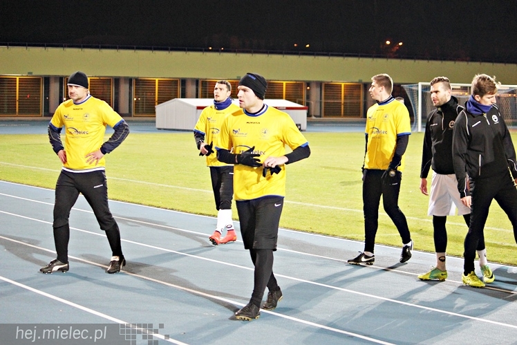 Mecz Wigilijny 2014 na Stadionie Miejskim: Piłkarze - Kibice 6:5