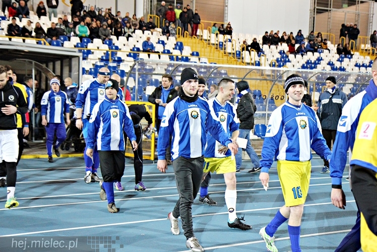 Mecz Wigilijny 2014 na Stadionie Miejskim: Piłkarze - Kibice 6:5