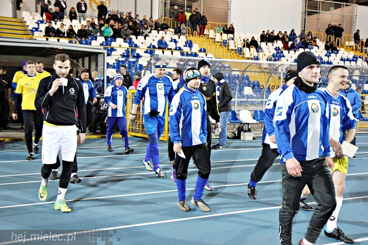 Mecz Wigilijny 2014 na Stadionie Miejskim: Piłkarze - Kibice 6:5