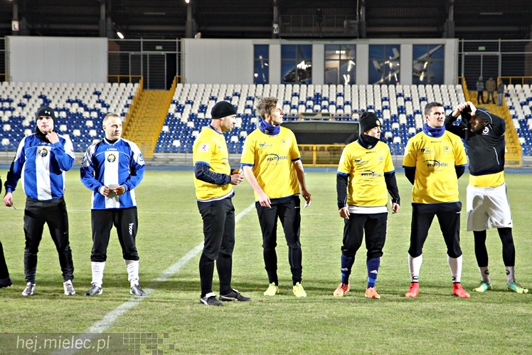 Mecz Wigilijny 2014 na Stadionie Miejskim: Piłkarze - Kibice 6:5