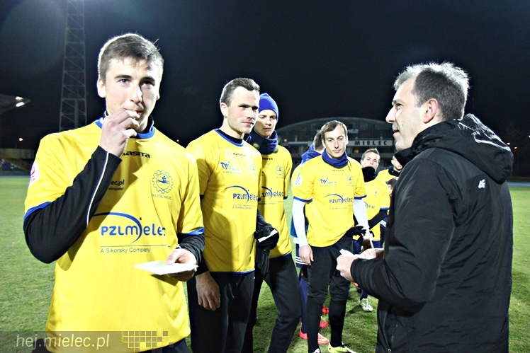 Mecz Wigilijny 2014 na Stadionie Miejskim: Piłkarze - Kibice 6:5