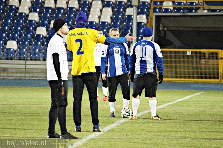 Mecz Wigilijny 2014 na Stadionie Miejskim: Piłkarze - Kibice 6:5