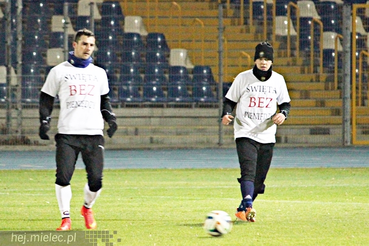 Mecz Wigilijny 2014 na Stadionie Miejskim: Piłkarze - Kibice 6:5