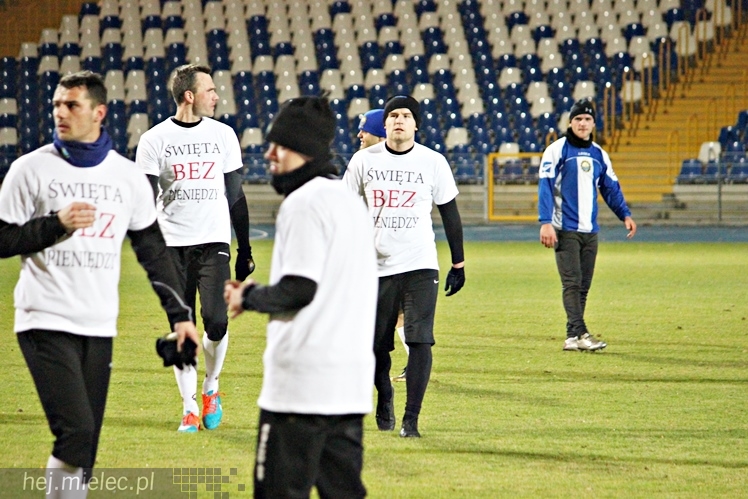 Mecz Wigilijny 2014 na Stadionie Miejskim: Piłkarze - Kibice 6:5