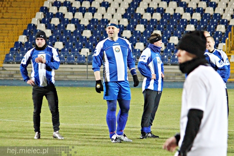 Mecz Wigilijny 2014 na Stadionie Miejskim: Piłkarze - Kibice 6:5