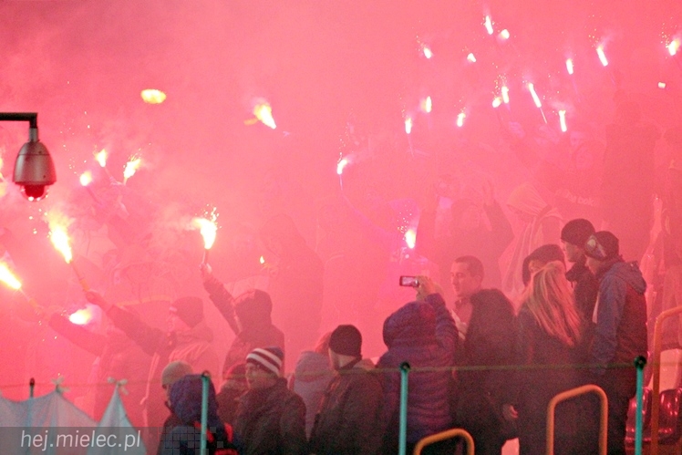 Mecz Wigilijny 2014 na Stadionie Miejskim: Piłkarze - Kibice 6:5