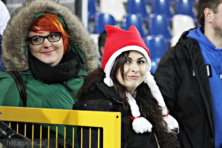 Mecz Wigilijny 2014 na Stadionie Miejskim: Piłkarze - Kibice 6:5