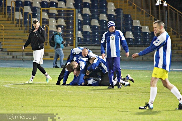 Mecz Wigilijny 2014 na Stadionie Miejskim: Piłkarze - Kibice 6:5