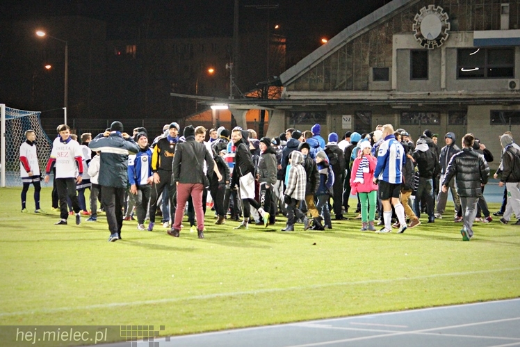 Mecz Wigilijny 2014 na Stadionie Miejskim: Piłkarze - Kibice 6:5