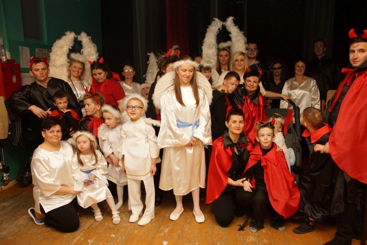 ?1: 0 dla Nieba?, czyli przedstawienie jasełkowe podopiecznych filii OREW w Woli Pławskiej