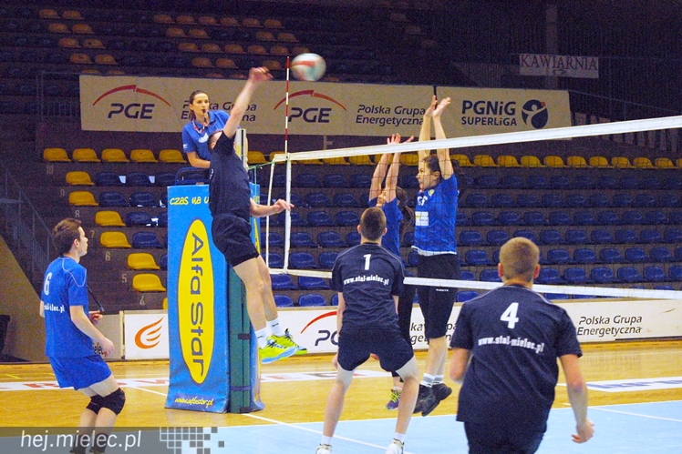 Siatkarze kontra siatkarki