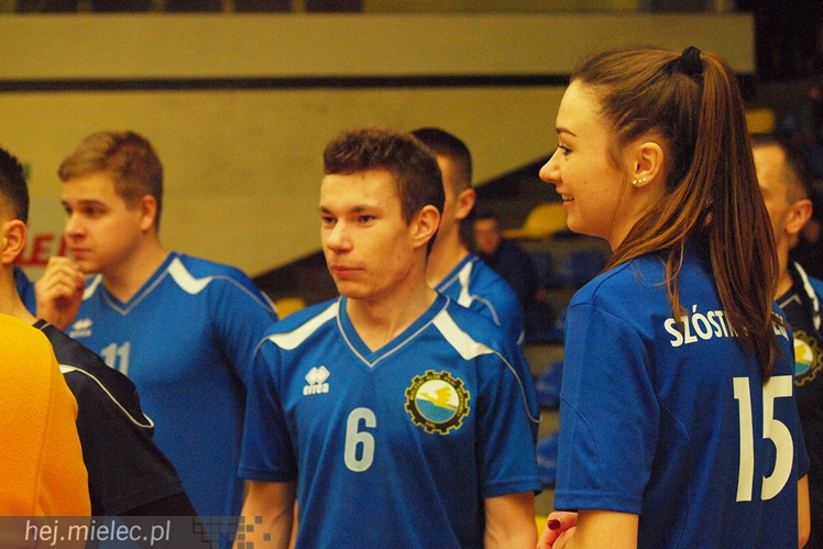 Siatkarze kontra siatkarki