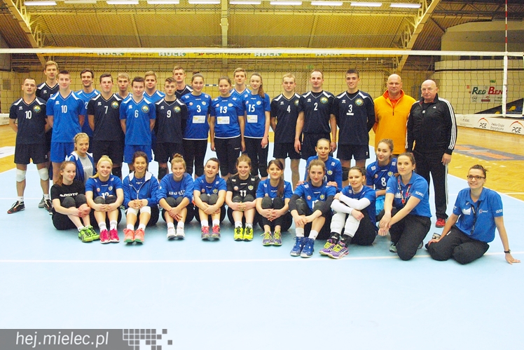 Siatkarze kontra siatkarki