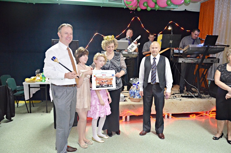 Tradycja sylwestrów ?Nowego Życia? kontynuowana. Kilkadziesiąt osób przywitało Nowy Rok 2015