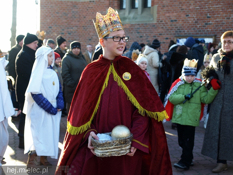 Największe jasełka uliczne: Orszak Trzech Króli w Chorzelowie