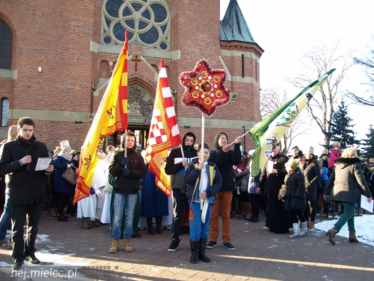 Największe jasełka uliczne: Orszak Trzech Króli w Chorzelowie