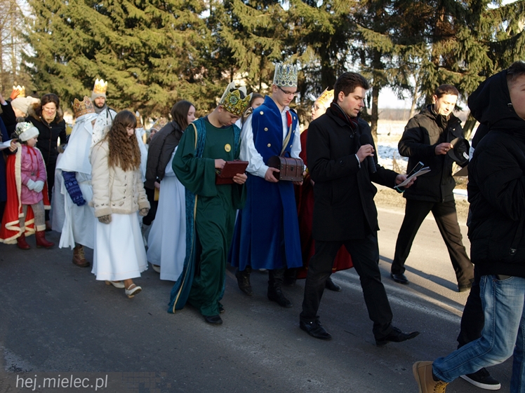 Największe jasełka uliczne: Orszak Trzech Króli w Chorzelowie