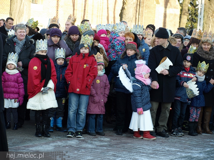 Największe jasełka uliczne: Orszak Trzech Króli w Chorzelowie