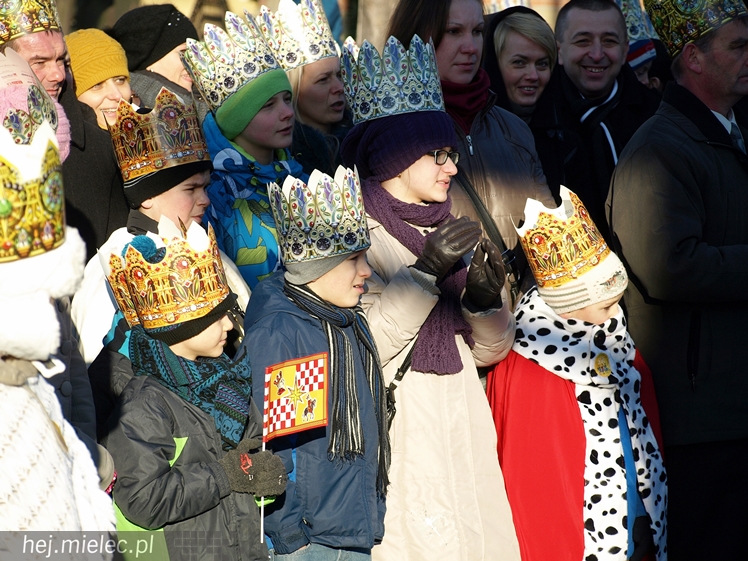 Największe jasełka uliczne: Orszak Trzech Króli w Chorzelowie