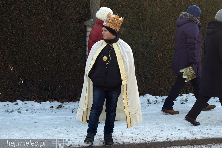 Największe jasełka uliczne: Orszak Trzech Króli w Chorzelowie