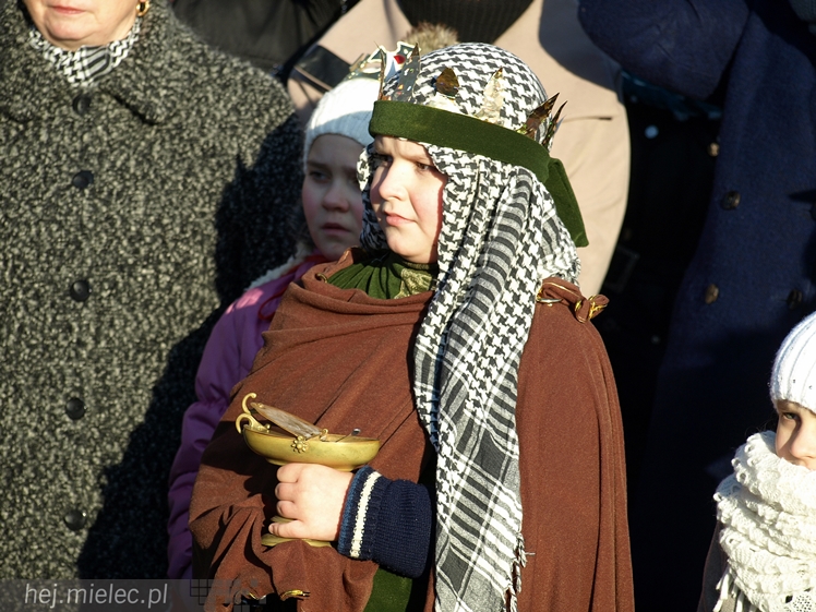 Największe jasełka uliczne: Orszak Trzech Króli w Chorzelowie