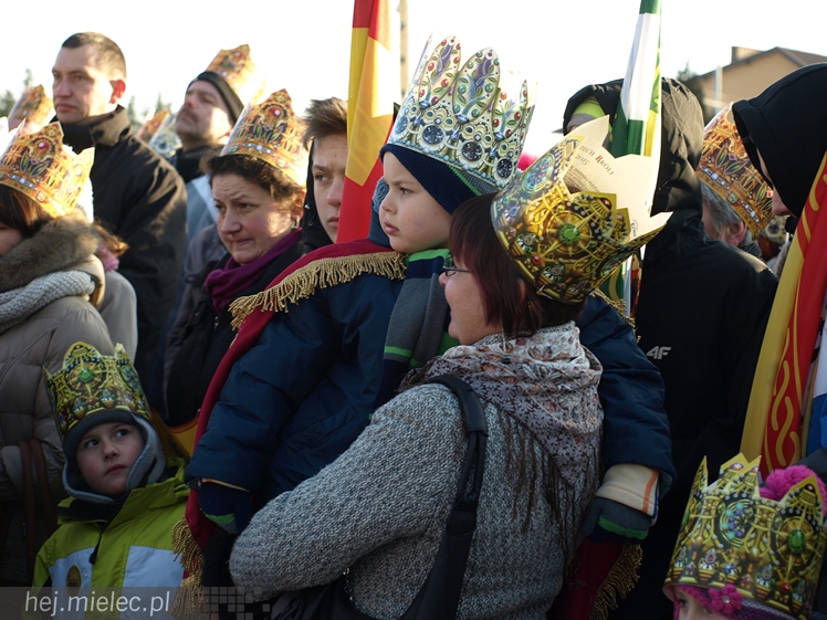 Największe jasełka uliczne: Orszak Trzech Króli w Chorzelowie