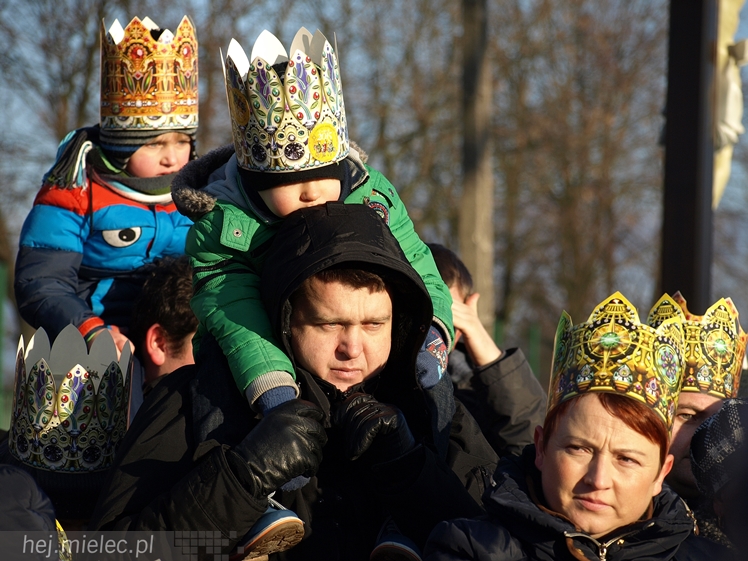 Największe jasełka uliczne: Orszak Trzech Króli w Chorzelowie