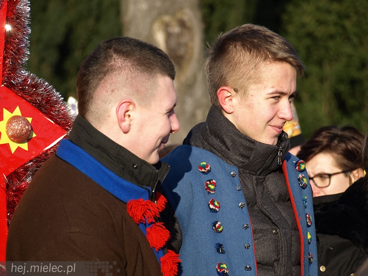 Największe jasełka uliczne: Orszak Trzech Króli w Chorzelowie