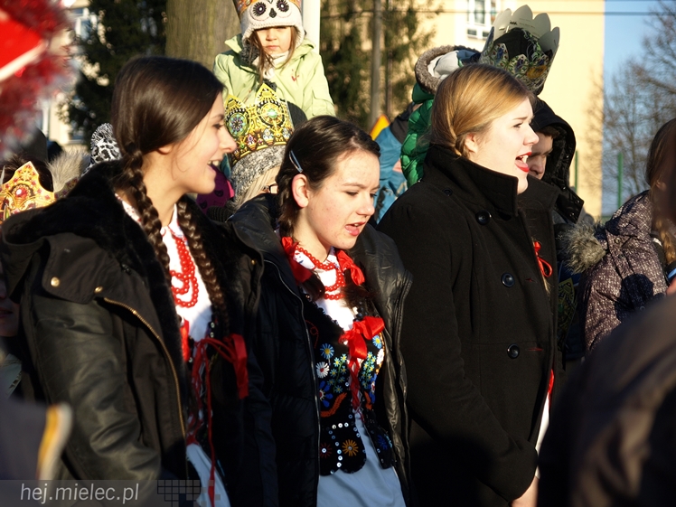 Największe jasełka uliczne: Orszak Trzech Króli w Chorzelowie