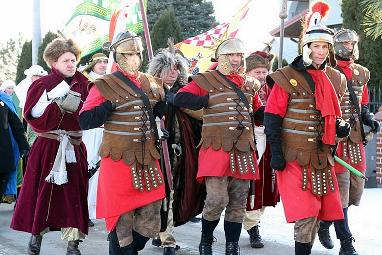 Orszak Trzech Króli przeszedł ulicami Partyni