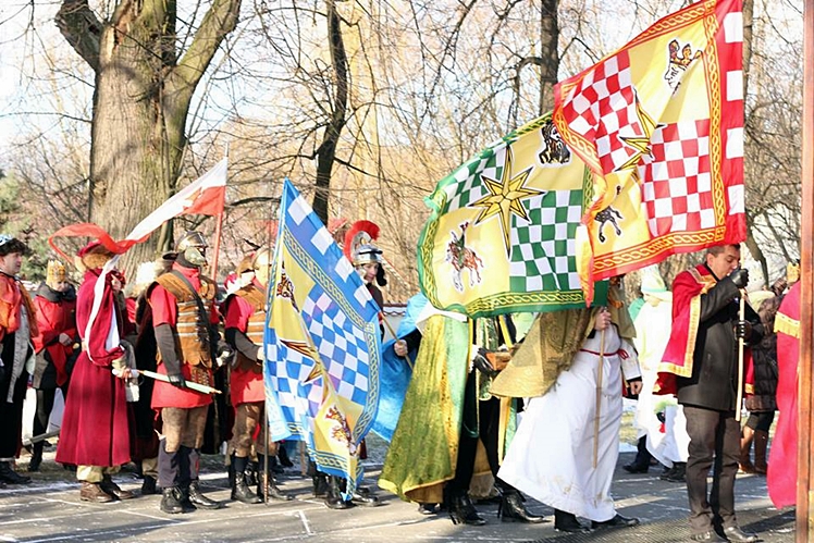 Orszak Trzech Króli przeszedł ulicami Partyni