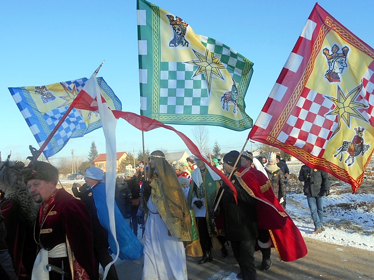 Orszak Trzech Króli przeszedł ulicami Partyni