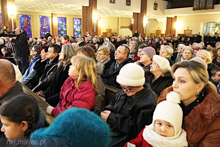 MIELECKIE KOLĘDOWANIE 2015 - w Kościele MBNP w Mielcu