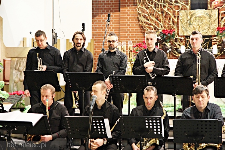 MIELECKIE KOLĘDOWANIE 2015 - w Kościele MBNP w Mielcu