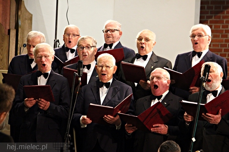 MIELECKIE KOLĘDOWANIE 2015 - w Kościele MBNP w Mielcu