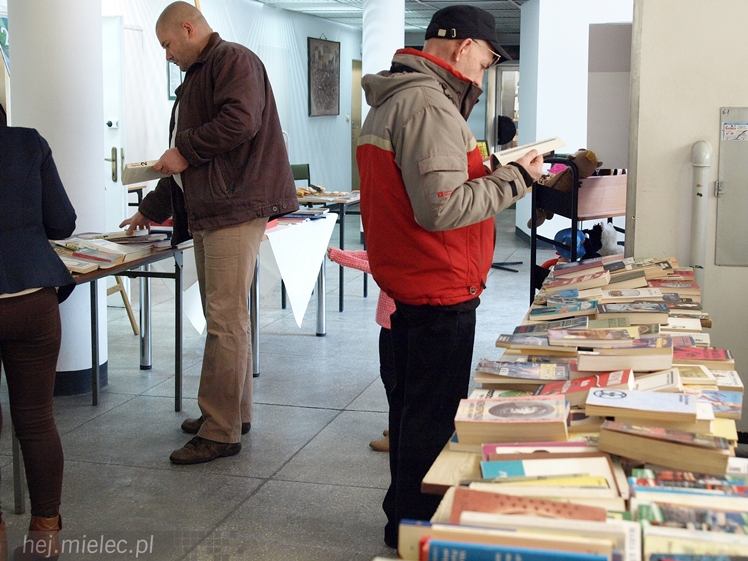 Giełda książek i licytacja ? Miejska Biblioteka Publiczna włączyła się do akcji WOŚP